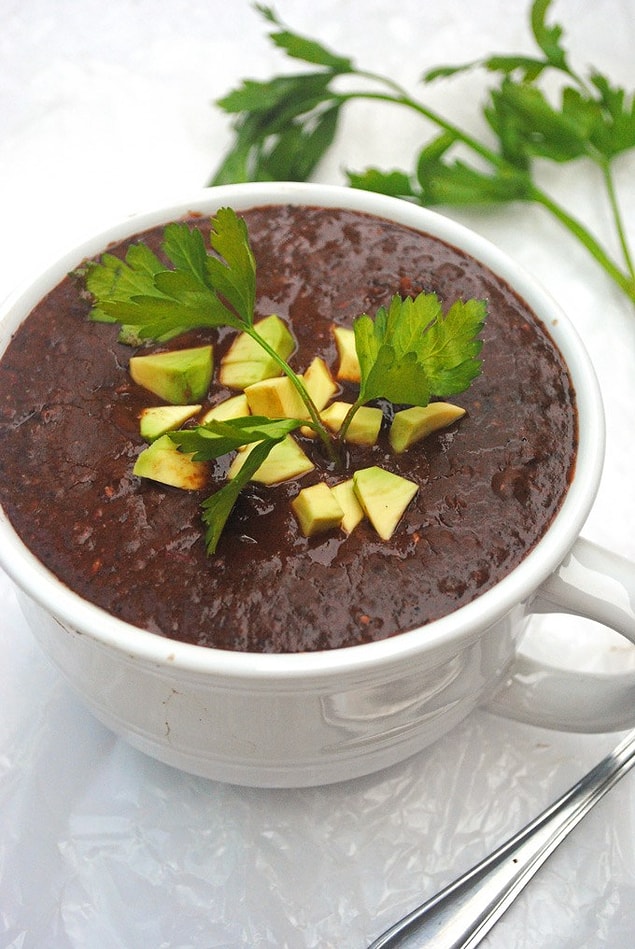 Siyah fasulye çorbası