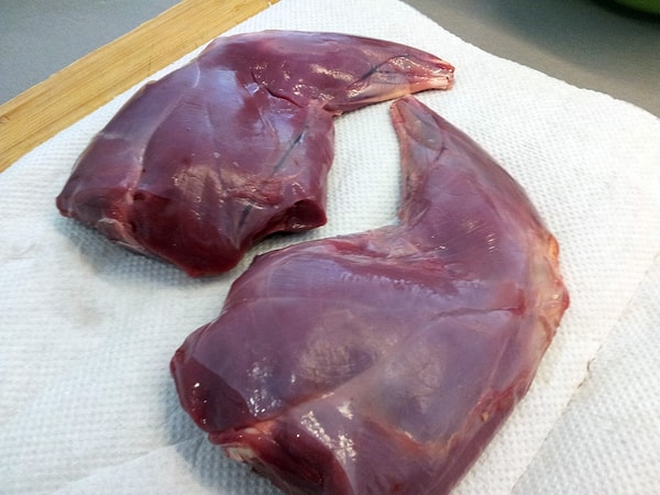 5. Свежее мясо имеет пурпурный оттенок