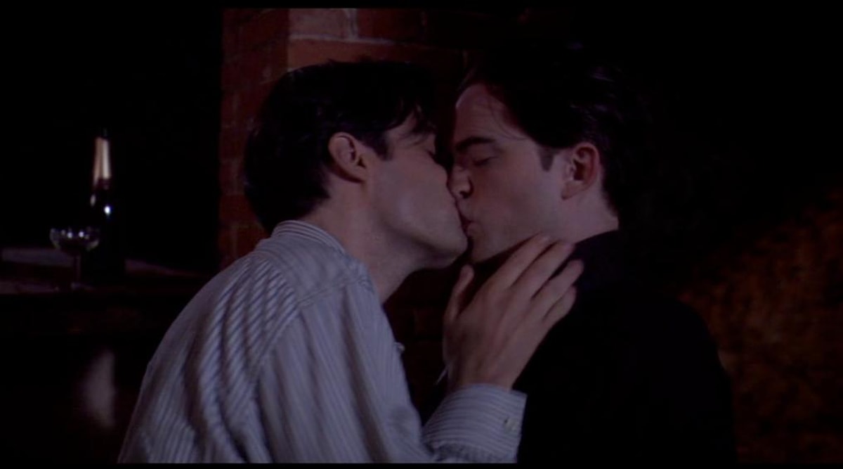 Is robert pattinson gay