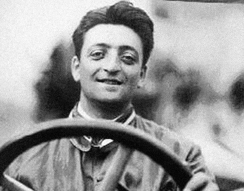Mesut Özil - Enzo Ferrari (Ferrari'nin kurucusu)