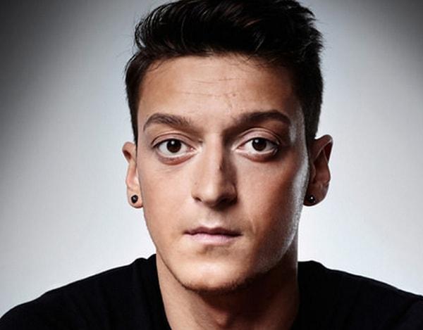 8. Mesut Özil - Enzo Ferrari (Ferrari'nin kurucusu)