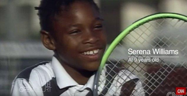 13. 9 yaşındaki Serena Williams. O günden beri tenis kortlarını yakıyor.