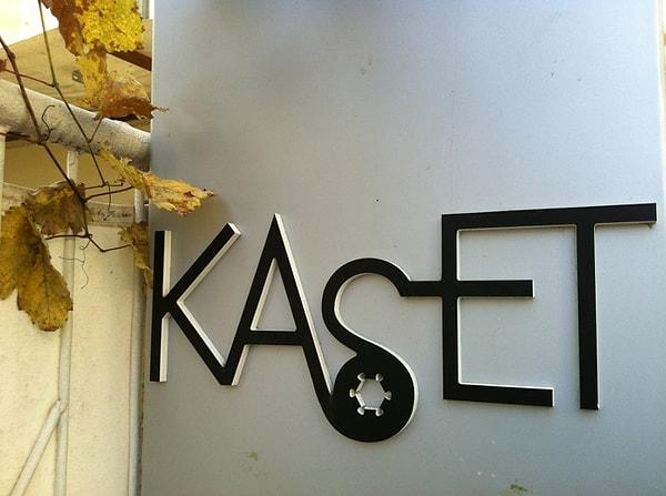 3. Kaset Restaurant & Cafe
