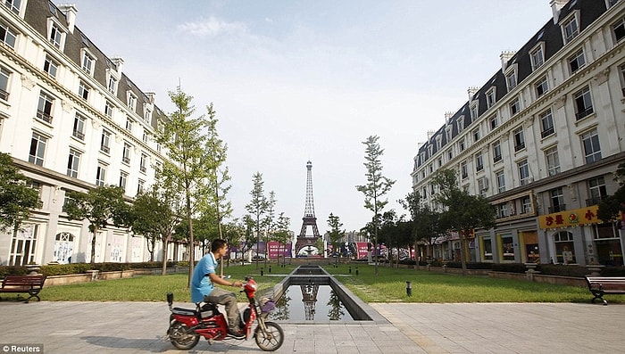 Adamlar Bunu da Yaptılar! Çin Malı Paris’i Gördünüz mü?