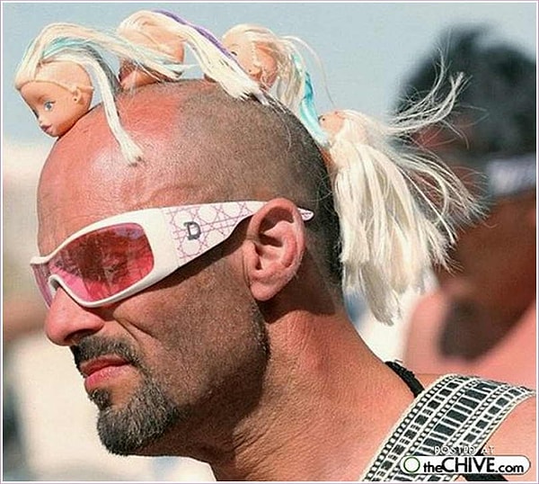 9. Иногда можно и поделиться чем-нибудь смешным. Так вы покажите, что у вас есть чувство юмора… Ну, или то, что у вас его нет.