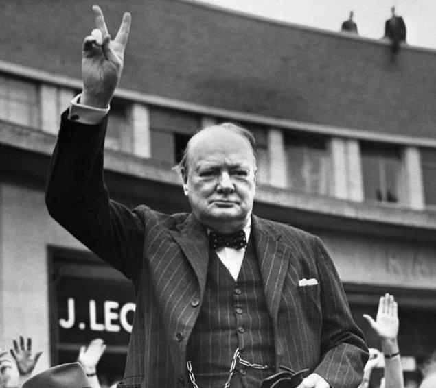20. Efsane: Winston Churchill, tüm dünyada saygı uyandıran bir savaş dönemi kahramanıdır.