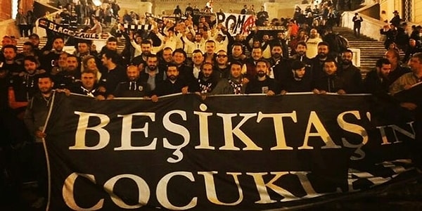 3. Bazı taraftarlar maç günü Beşiktaş kafilesinin dolaştırıldığını, gereksiz yere trafiğe sokulduklarını fark etti.