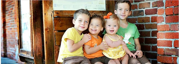 5. Ее родители, Дженнифер и Гектор, обожают фотографировать своих детей