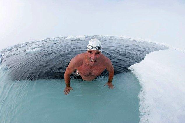 BM Okyanuslar Sorumlusu Lewis Pugh: "Benim için bu bir ilk adım. Şimdi Güney Kutbu’na geri gidip yüzmeye devam edeceğim"