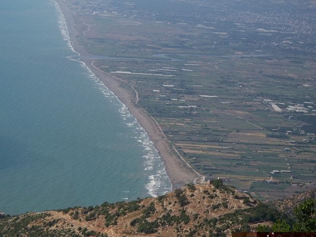 2. Hatay'ın 14 kilometrelik Samandağ kumsalı, Rio'dan sonra dünyanın en uzun ikinci kumsalıdır.