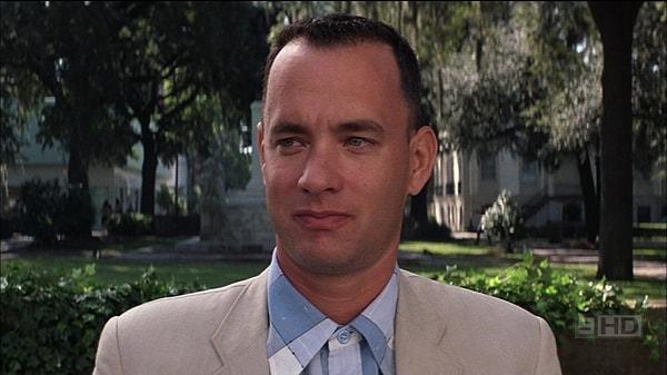 9. Sayıca çok fazla olan koşma sahnelerinin çekimlerinde bitkin düşen Tom Hanks kardeşi Jim Hanks'i dublör olarak kullandı.