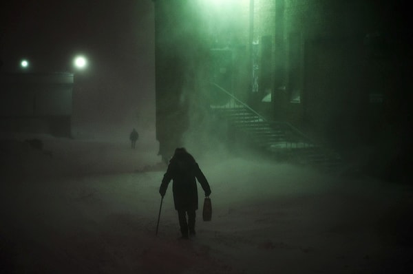 13. Средняя температура зимой -30°C, а снежные бури продолжаются около 130 дней в году