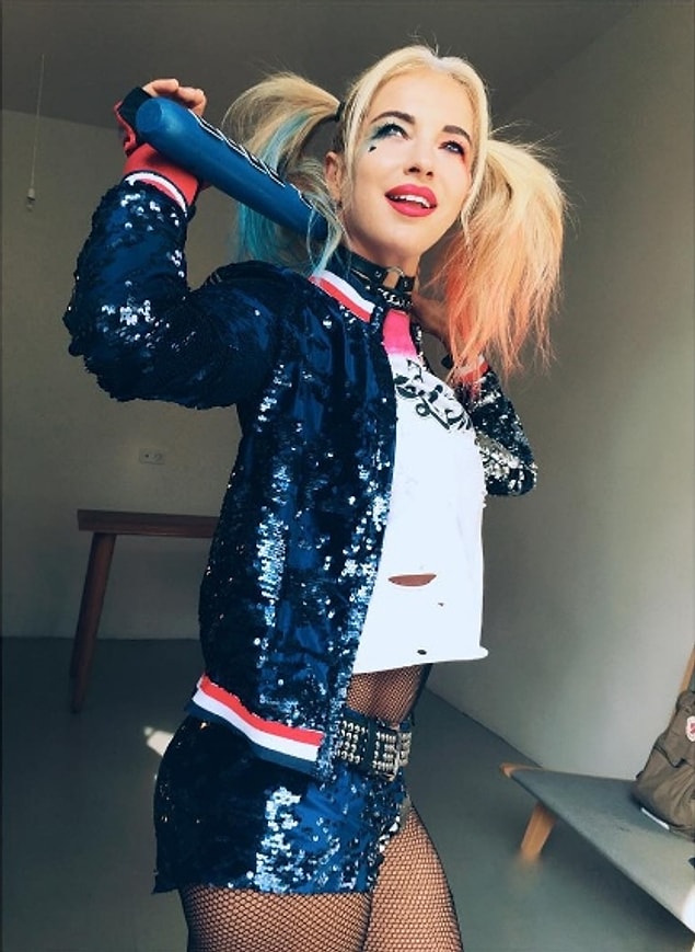 6. Burcu Esmersoy'a Cadılar Bayramı için ilham veren karakter ise kuşkusuz ki kötülerin en seksisi Harley Quinn oldu.