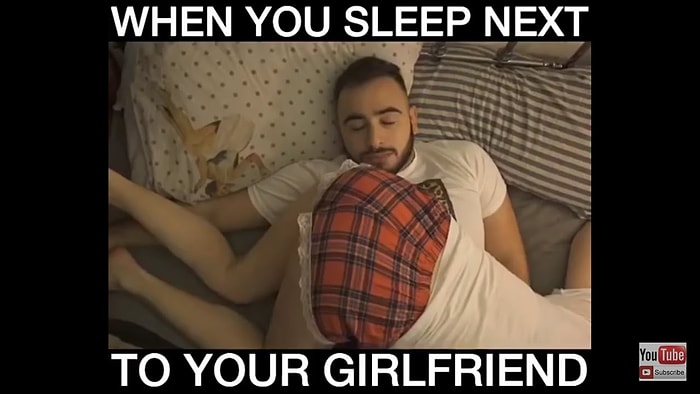 Когда ночуешь с девушкой 😂
