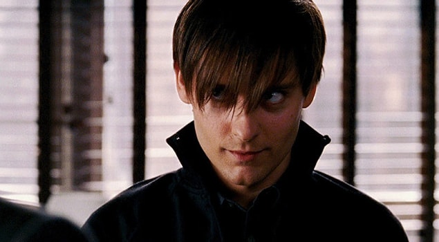 3. Örümcek Adam 3 filmi ise bir dönemler anneleri, babaları ve hatta öğretmenleri çıldırtan “emo Peter Parker” karakterini bizlere tanıttı. 😅