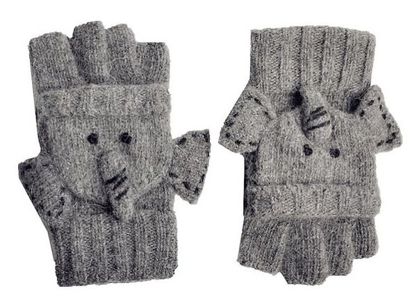 19. Митенки со слонятами, без которых невозможно выйти из дома