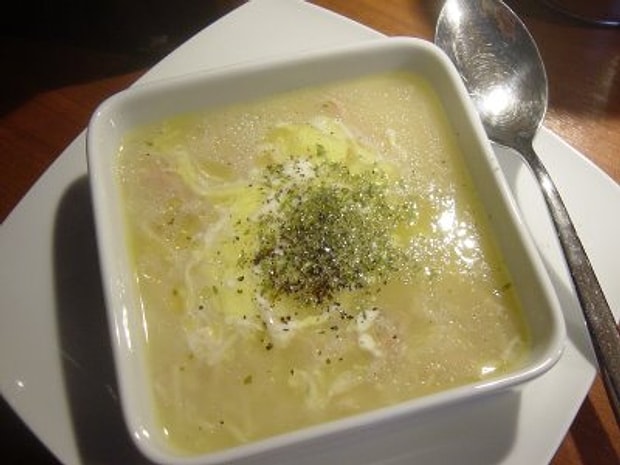 Şehriyeli Tavuk Suyu Çorbası