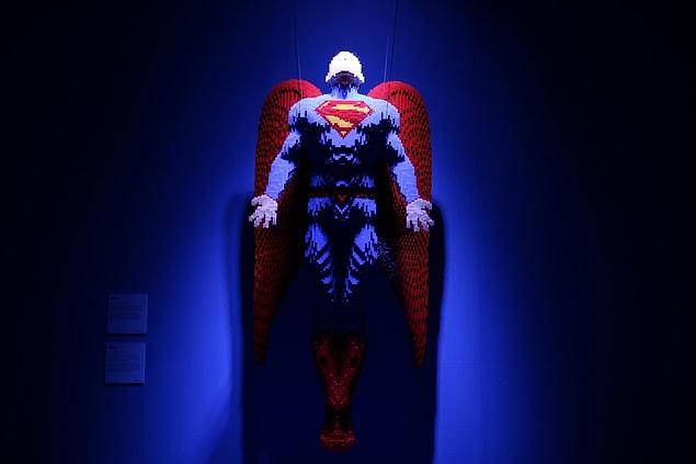 3. The artist gave life to 120 super heroes and other objects in their original size.