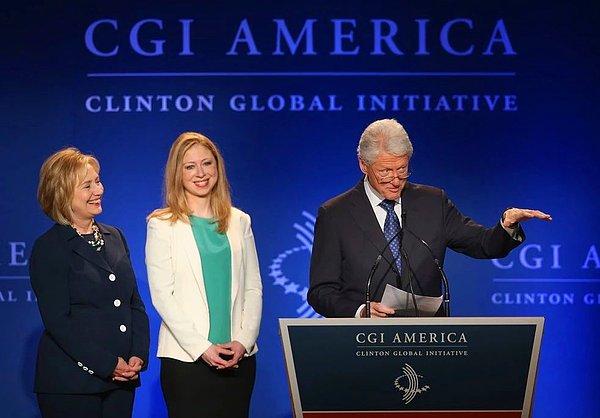 'Suudi Arabistan ve Katar tüm paraları Clinton Vakfı'na aktardı'