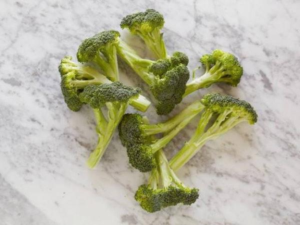 9 adet Brokoli = 100 kalori