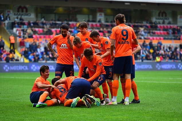 Başakşehir aynı zamanda rakip ağları 10 maçta 24 kez sarsarak en çok gol atan takım oldu.