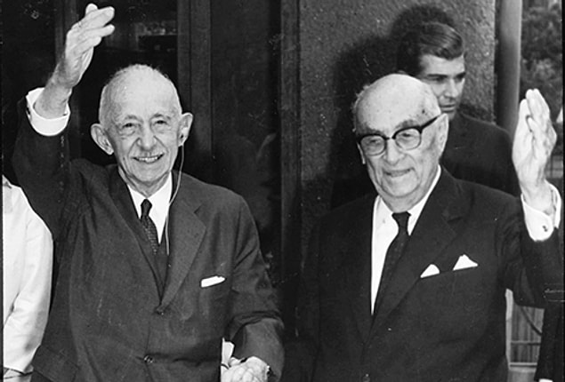 İsmet İnönü'nün Başbakanlıktan İstifa Etmesi ve Yerine Celal Bayar'ın Geçmesi - 25 Ekim 1937