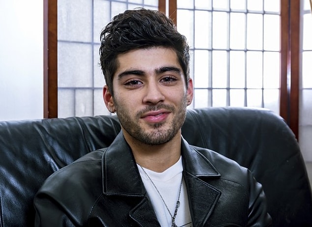 6. 2015 yılında One Direction grubundan ayrılarak hayranlarını büyük hüzne boğan Zayn Malik, yaşadığı ciddi sağlık problemlerini otobiyografisinde tüm samimiyetiyle anlattı.