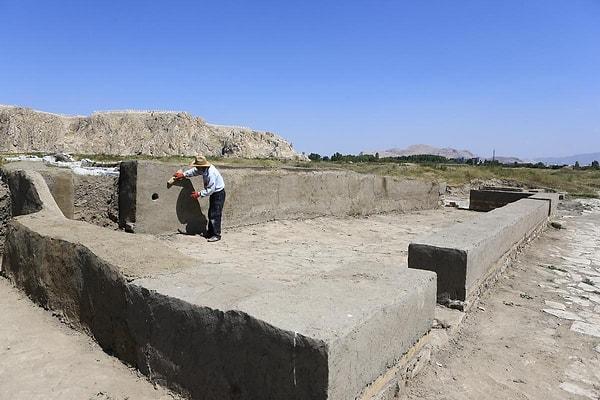 Kazılarda son olarak Osmanlı dönemine ait belediye, meclis, mahkeme binası ile emekli askerler lokalinin kalıntılarına ulaşıldı