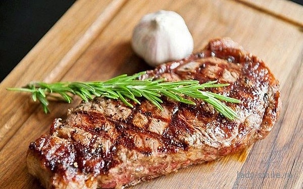 11. Зачем заказывать мясо с каждым блюдом?