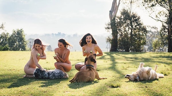 6. Эллен Паркер, одна из студенток, принявших участие в фотосессии, сообщает, что выбор в пользу Friends of the Hound был очевиден.