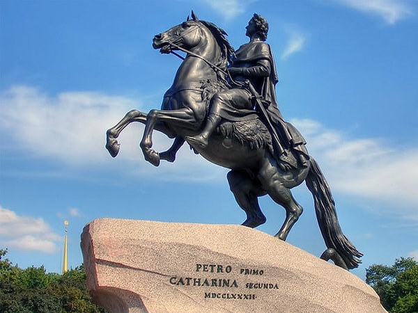 6. Вы конечно же знаете, где можно увидеть "Медного всадника"?