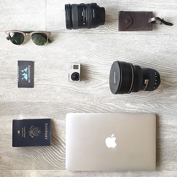 17. Кассандра и шагу не делает без своей камеры