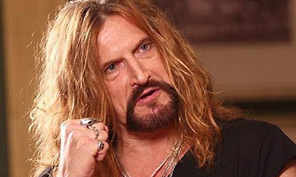 8. Также Никита Джигурда назвал адвоката Жорина мошенником и лжецом и пообещал, что привлечет его к ответу через суд.