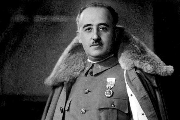 6. General Franco'nun politikalarını destekliyordu.
