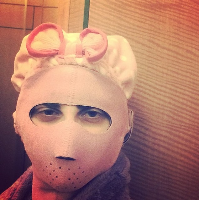 3. Lady Gaga bu ürkütücü şeyi kostüm olarak da giyebilirdi aslında... Ama bu da sadece bir güzellik maskesi!