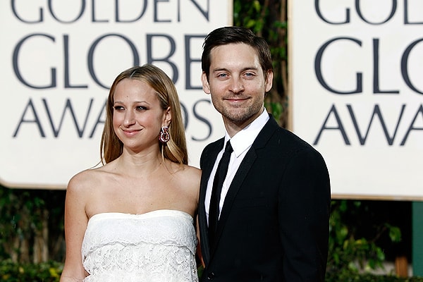 3. В октябре актёр Тоби Магуайр и дизайнер ювелирных украшений Дженнифер Мейер расстались после девяти лет брака