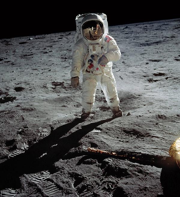 63. Ay'daki Adam - 1969