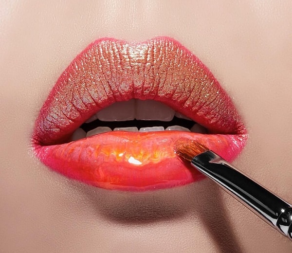 9. Вы можете выбрать из 5 цветов - дуэт (зеленый и фиолетовый), оранжевый (золотой), голографический (морозный зеленый), розовый лотос (розовый) и фиолетовый