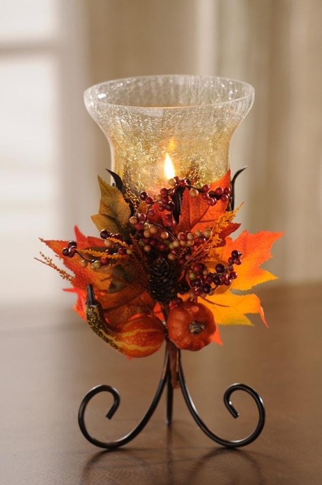 11. Tiny candle holders surely look great with leaves.
