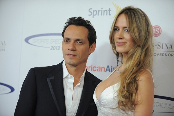 7. А вот Марк не является свободной птицей - у него есть красавица жена, 28-летняя венесуэльская модель Шэннон Да Лима