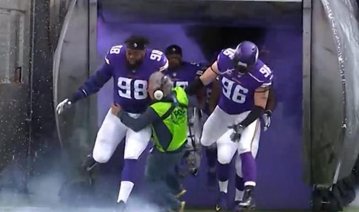 Ses Teknisyeninin Bir Anlık Dalgınlığı Hastanelik Etti!