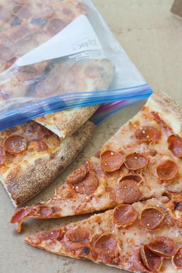 16. Pizzaları direk buzluğa ya da buzdolabına atmayın!