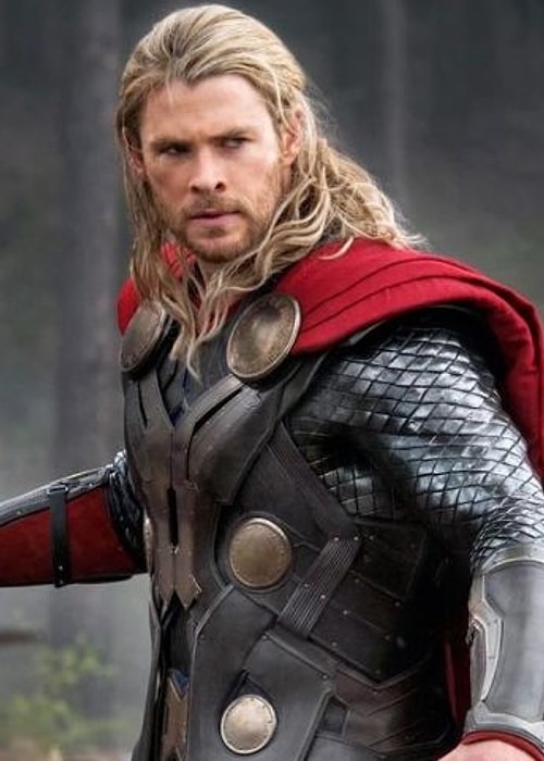 Thor (Chris Hemsworth) - Gwendoline Christie