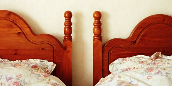 8. «Мы спим намного лучше, когда в постели больше никого нет»