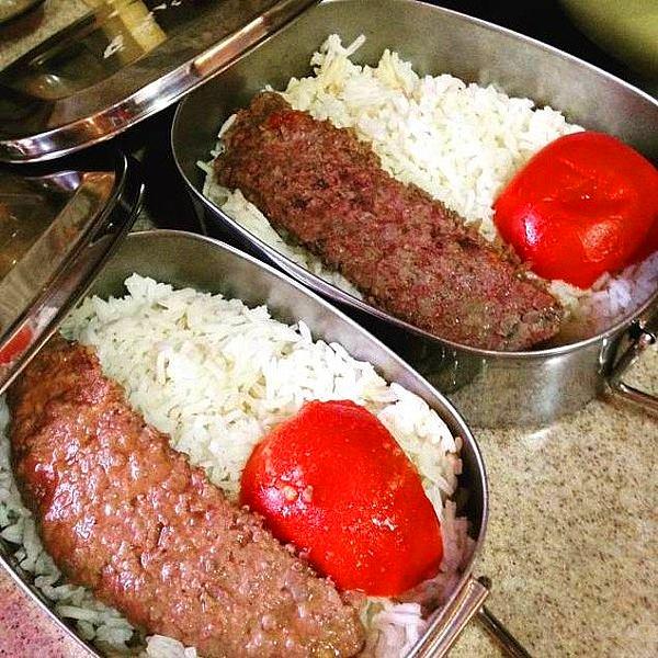 3. İran'da bir öğle yemeği proteinden ödün vermiyor.