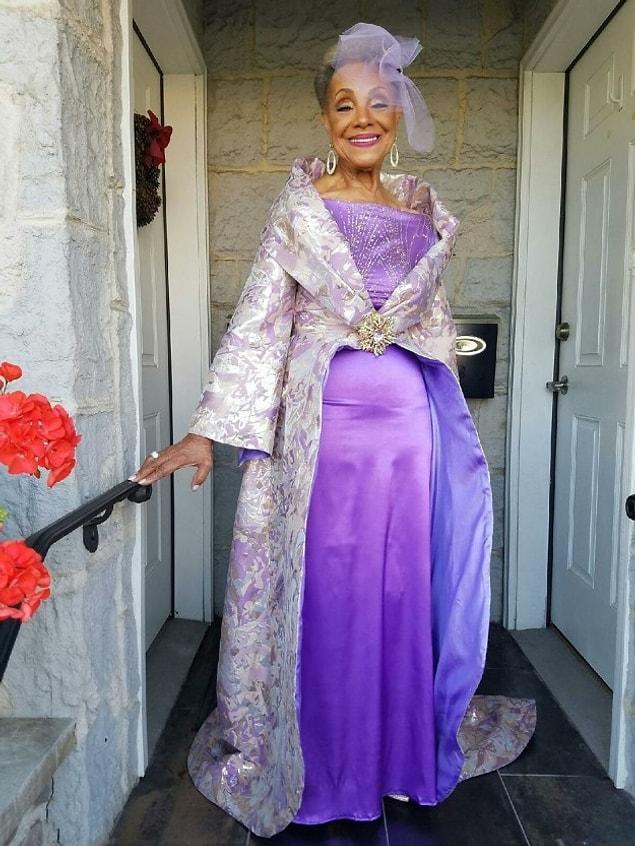 Elkharbibi said that her grandmother put so much effort into this dress and that if it hadn't turned out to be as she expected, she wouldn't have been this happy!