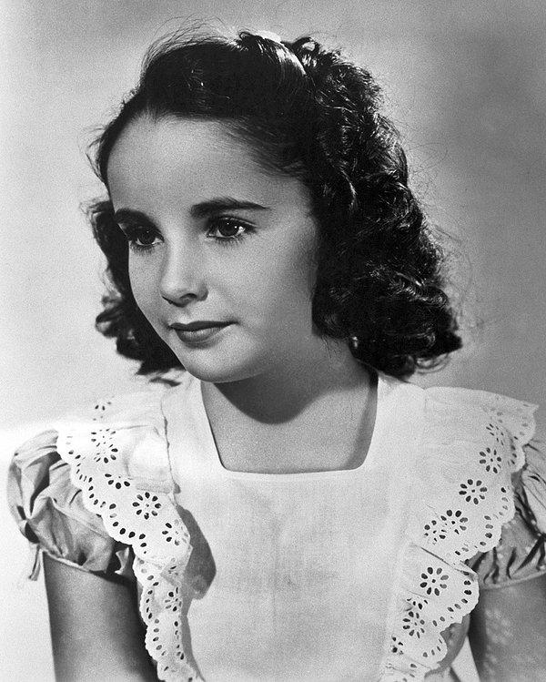 22. Elizabeth Taylor 7 yaşında, 1939.