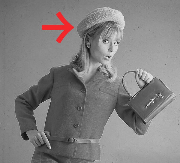 9. Как считаете, какого цвета эта шляпка?