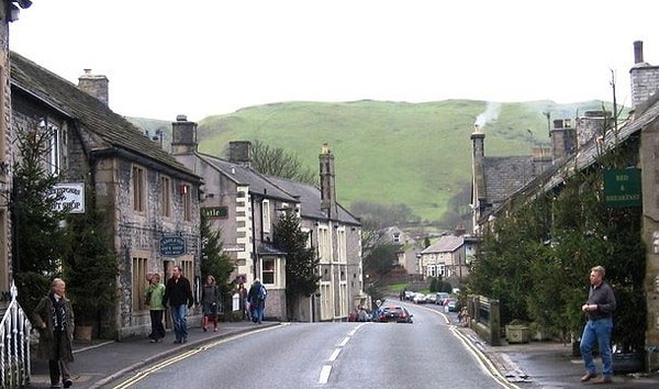 1. Каслтон, Англия