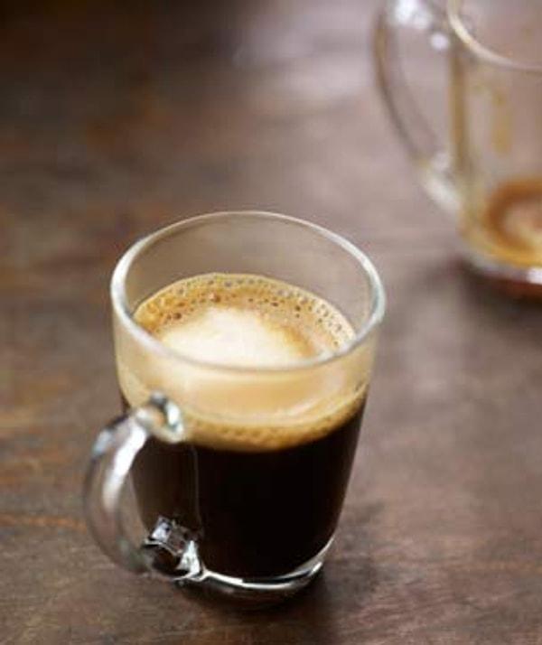 7. Fransız deneme yazarı Marcel Proust'un yazarken vazgeçilmezi ise bir İtalyan kahvesi: Espresso!